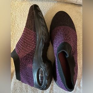 Purple/black slip on lace free tennis shoes- size 8